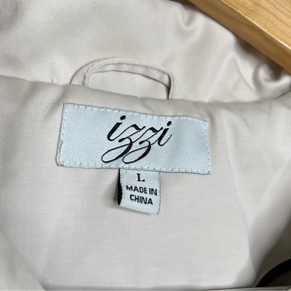 Izzy Cream Colored Double Breasted Jacket Peacoat Woman’s size Large Raincoat - Picture 2 of 13